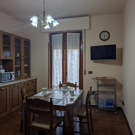 Due Passi In Val Di Chiana Apartment Arezzo Bagian luar foto